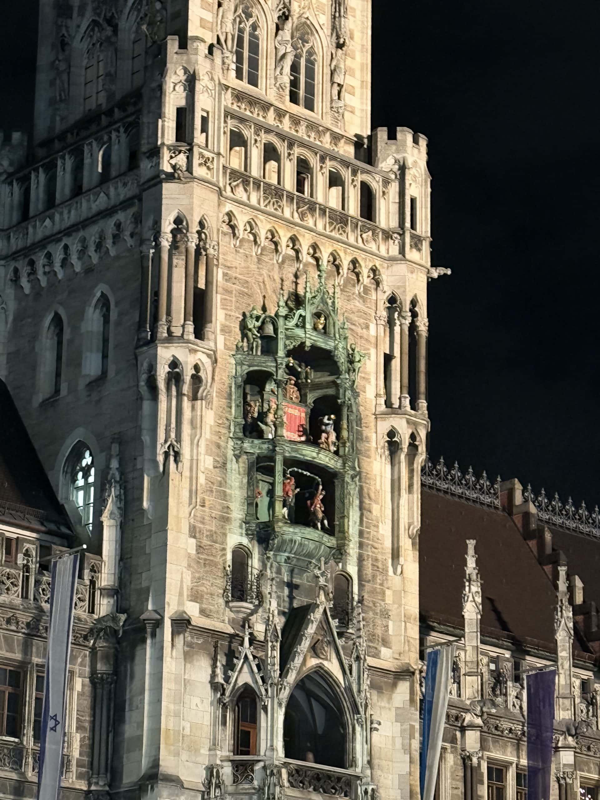 Marienplatz Glockspiel Munich Germany
