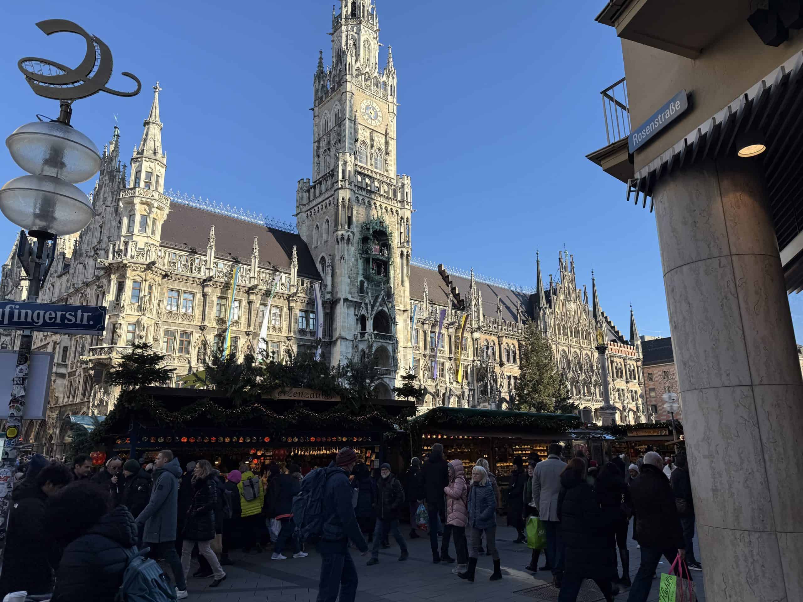 Marienplatz Munich Germany Glockenspiel