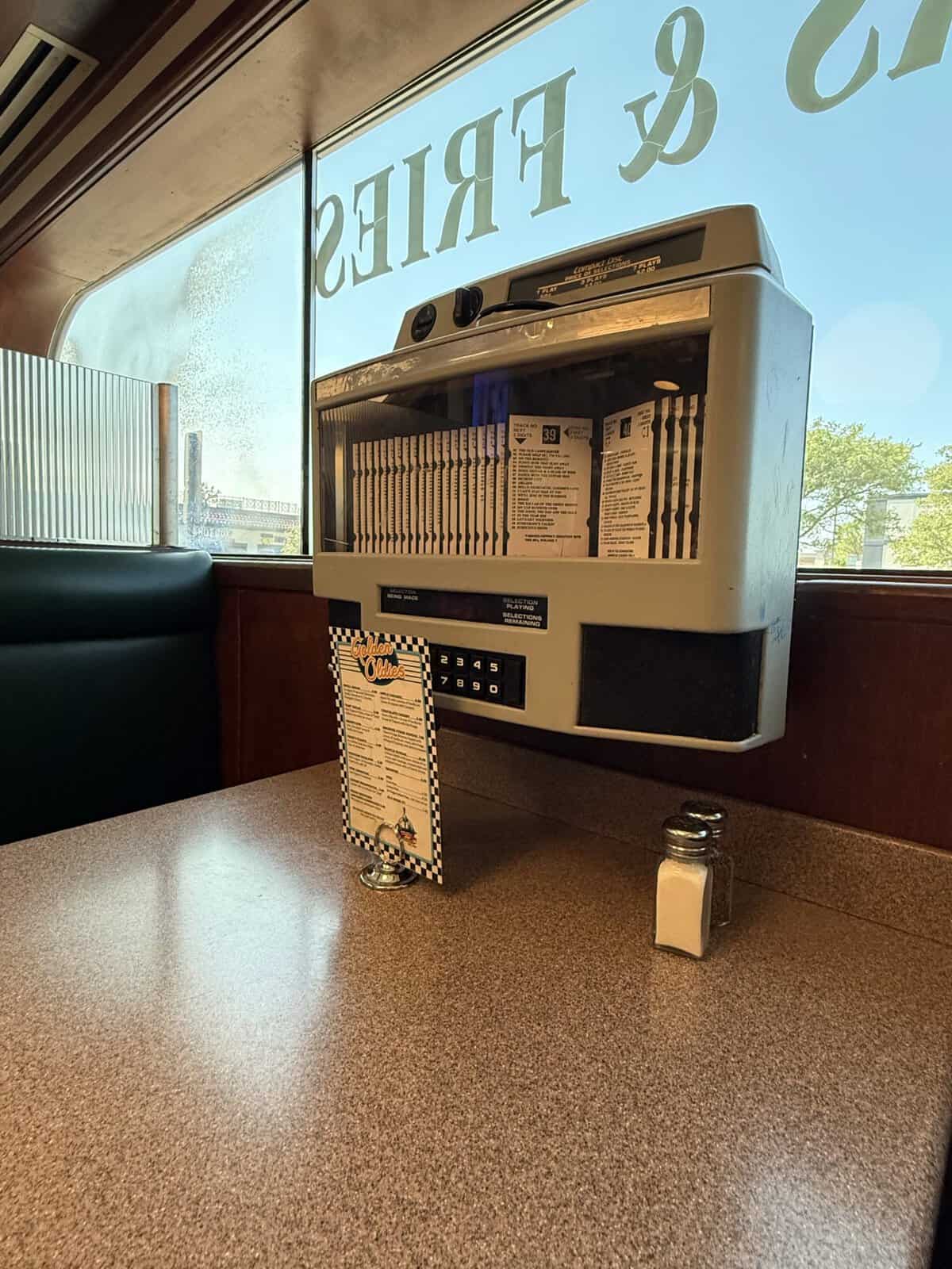 Vintage tabletop jukebox inside Jimmie’s Diner in Wichita, Kansas